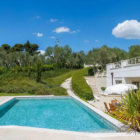 Mandara 8&2, Emma فيلة ميسانو ادرياتيكو