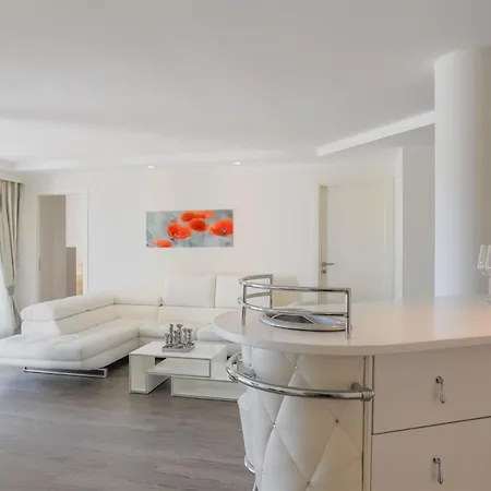 فيلة Mandara 8&2, Emma ميسانو ادرياتيكو