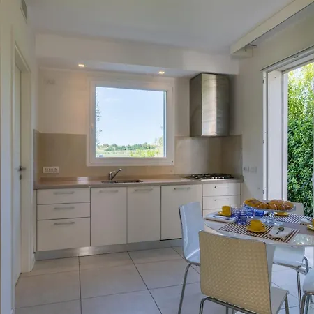 Mandara 8&2, Emma ميسانو ادرياتيكو