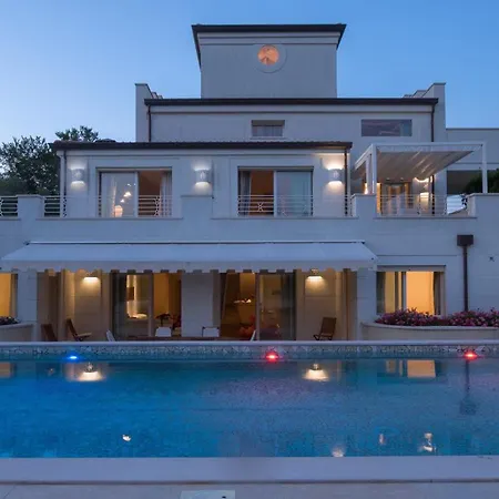 فيلة Mandara 8&2, Emma ميسانو ادرياتيكو