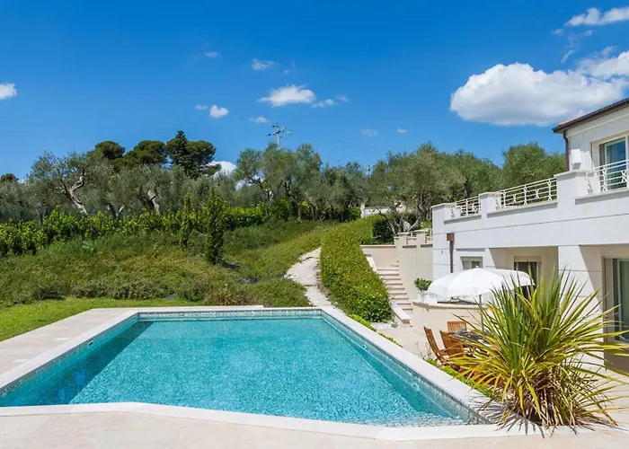 Mandara 8&2, Emma Villa Misano Adriatico