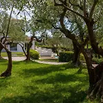 Mandara 8&2, Emma ヴィラ ミザーノ・アドリアーティコ