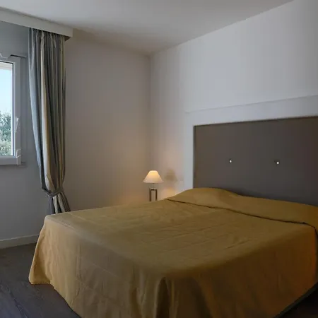 Mandara 8&2, Emma Villa Misano Adriatico