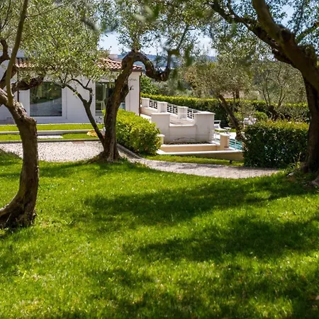 Mandara 8&2, Emma Вилла Мизано-Адриатико