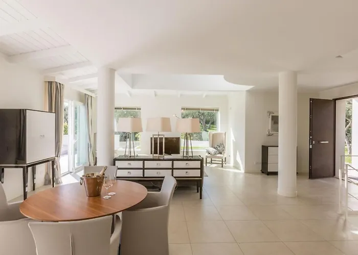 Βίλα Mandara 8&2, Emma *