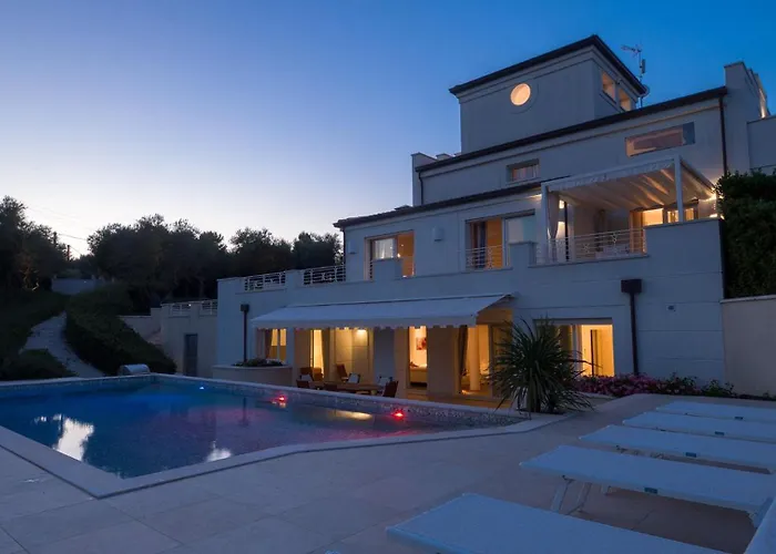 Villa Mandara 8&2, Emma *